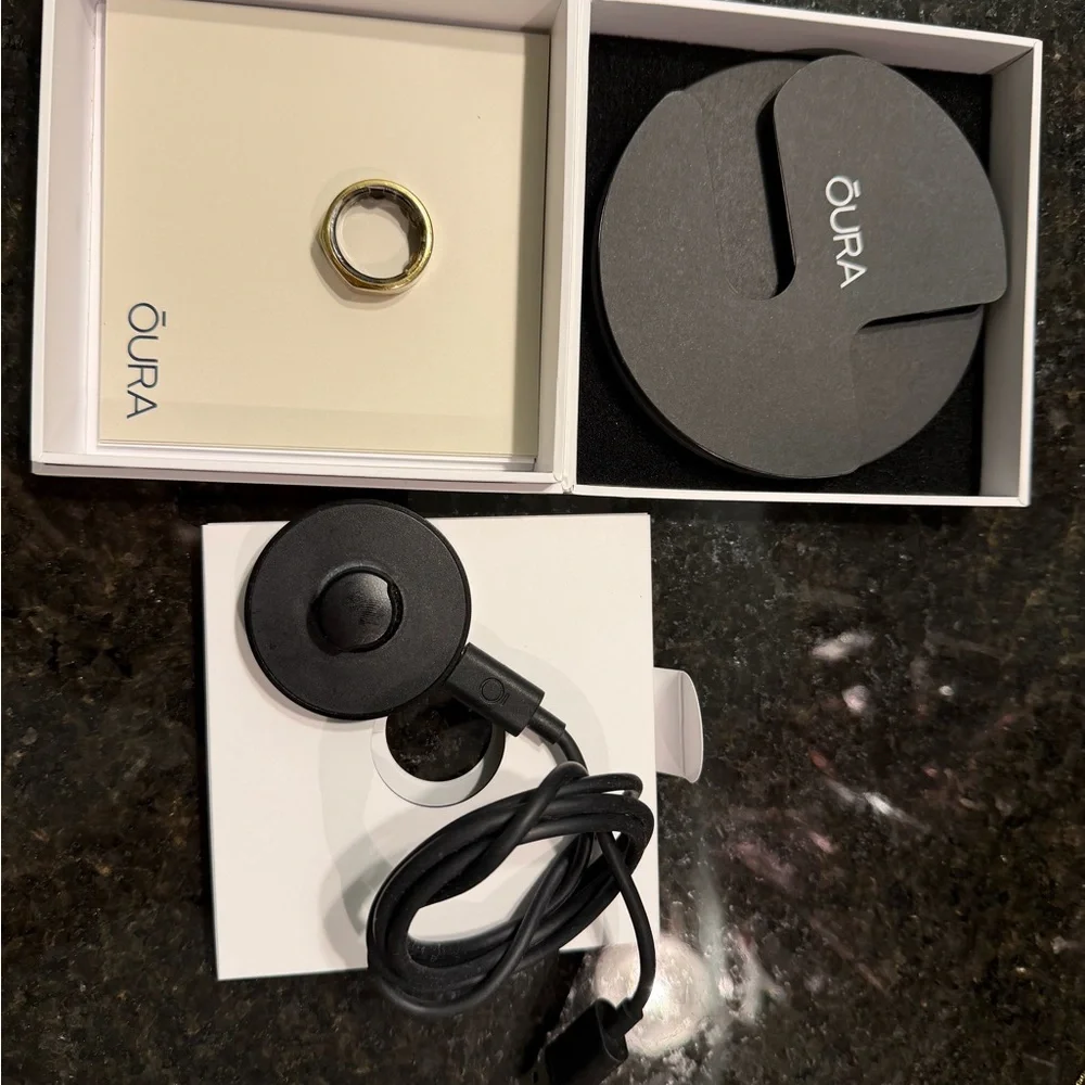 Size 8 Oura Ring Gold Gen 3